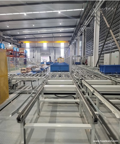 Conveyor systems for pallets