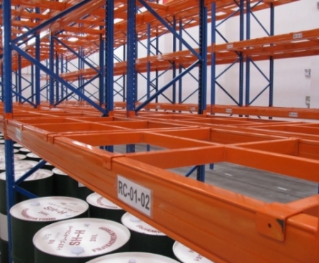 Steel pallet rack for industrial use
