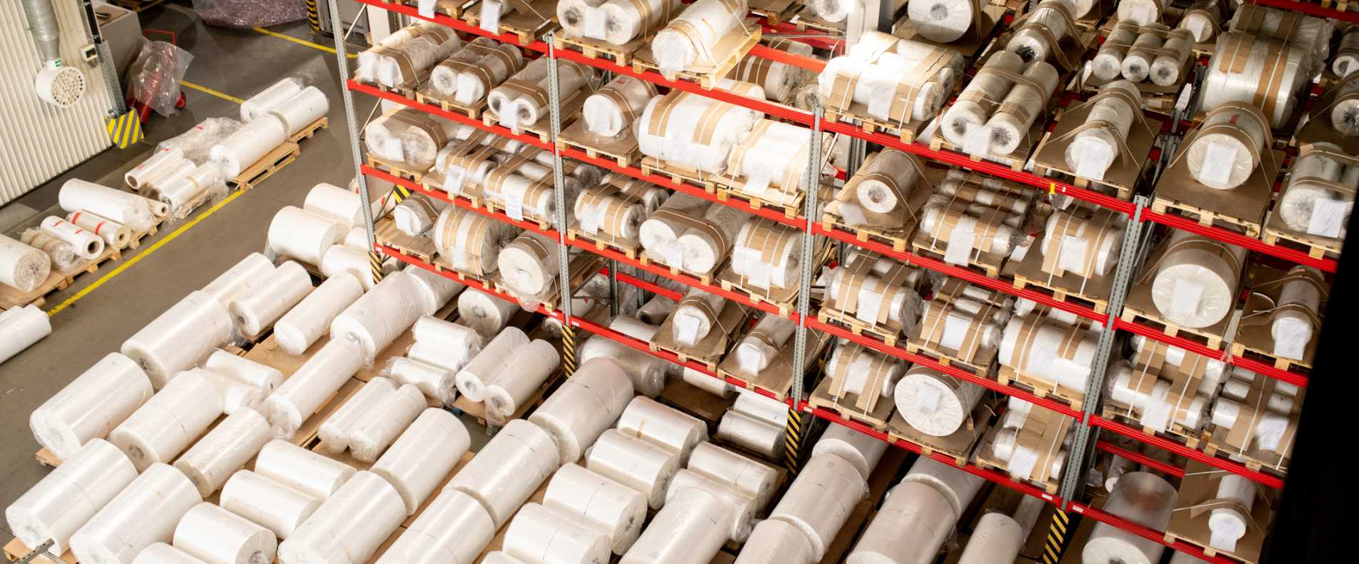 เครื่องแต่งกายและรองเท้า